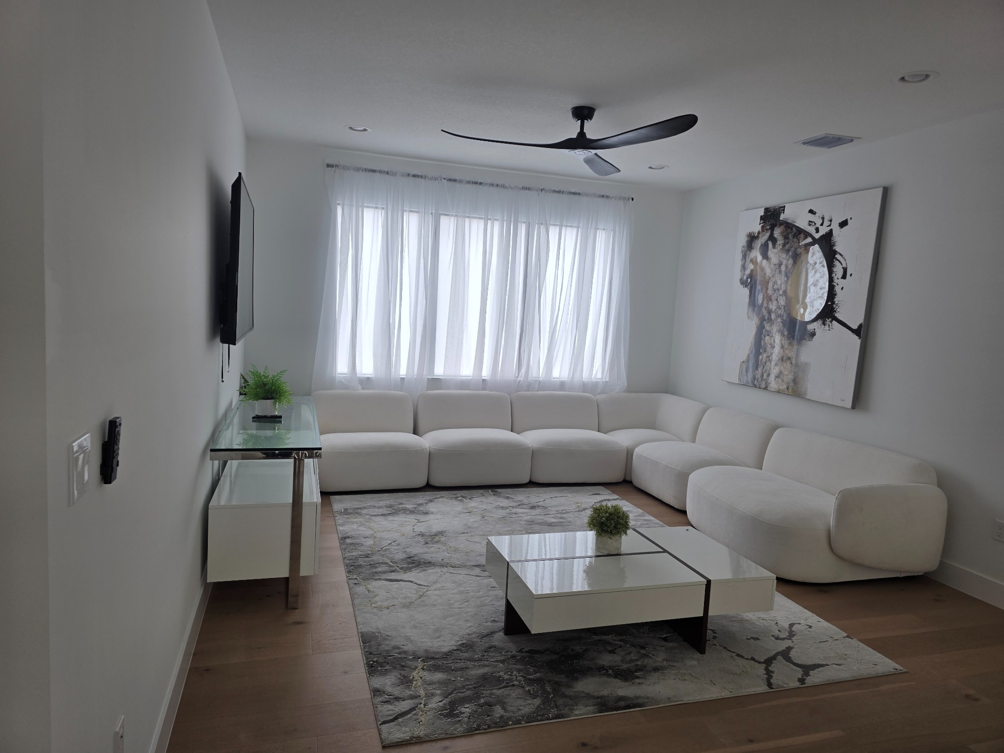 Home 2 furnished living room